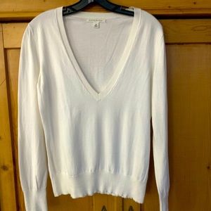Banana Republic deep V white cotton long sleeve sweater size small